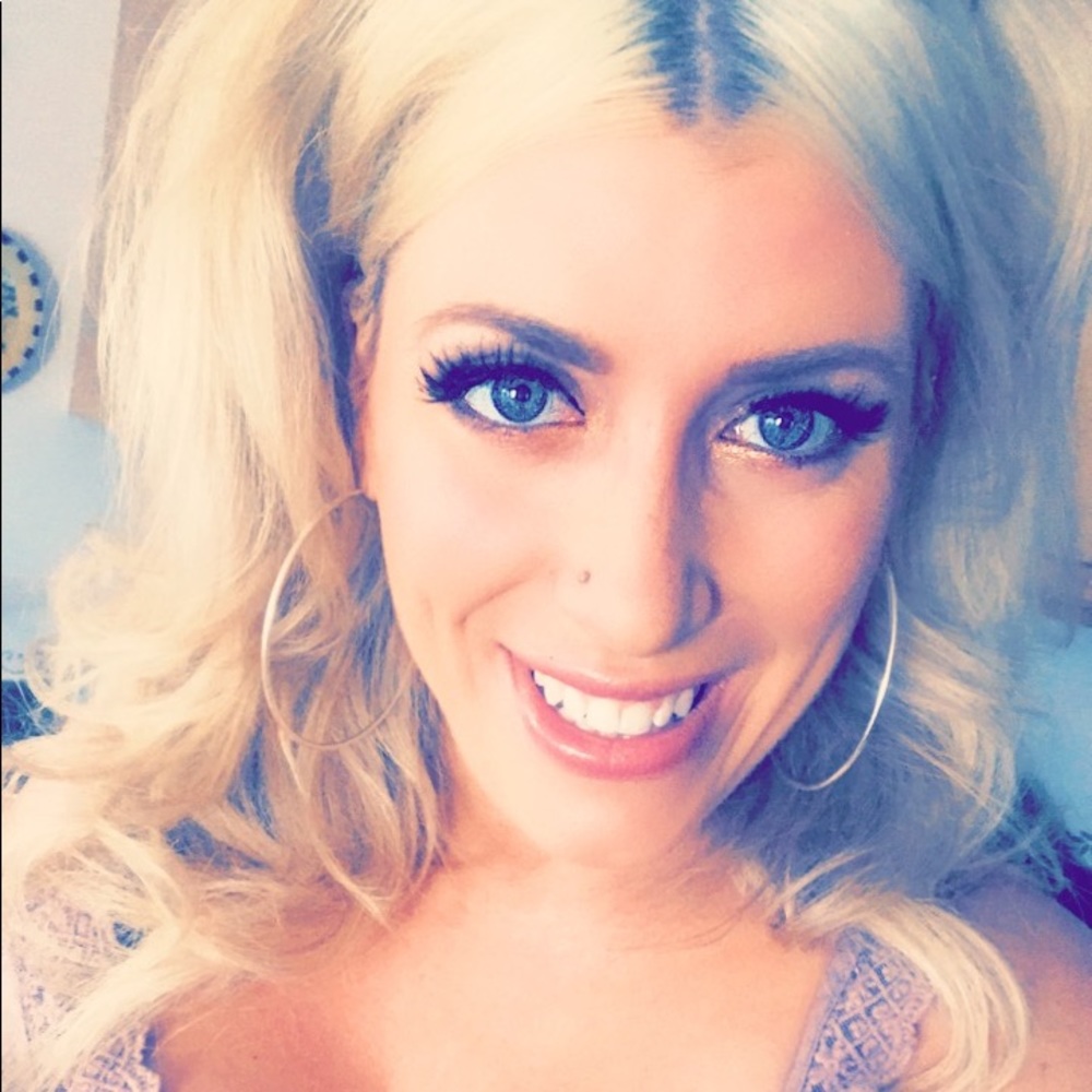 Meet your Posher, Alana